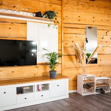 アパート Neu Renoviertes Ferienhaus/wohnunng Kleine Auszeit Sonnenbühl