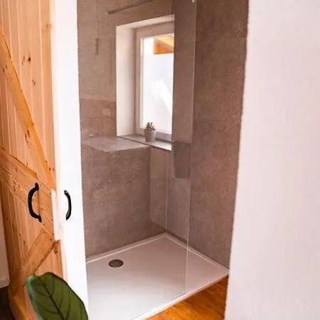 Neu Renoviertes Ferienhaus/wohnunng Kleine Auszeit アパート